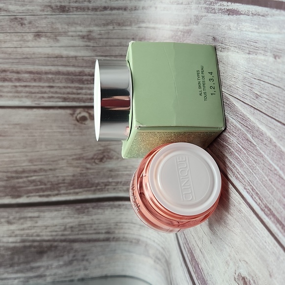 NIB FULL SIZE CLINIQUE ALL ABOUT EYES RICH EYE CREAM 15 ML .5 OZ** - Picture 4 of 4